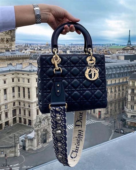 Shop recommendations for luxury bag replicas in Tbilisi